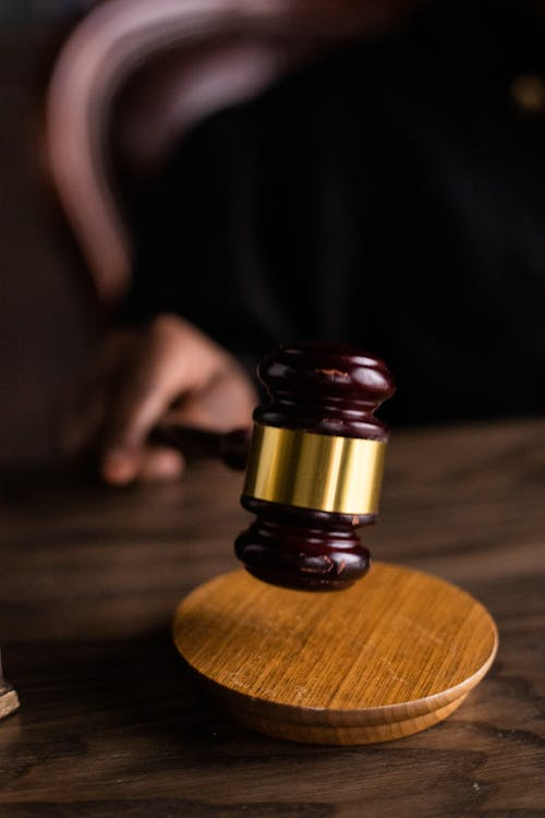 wooden-gavel